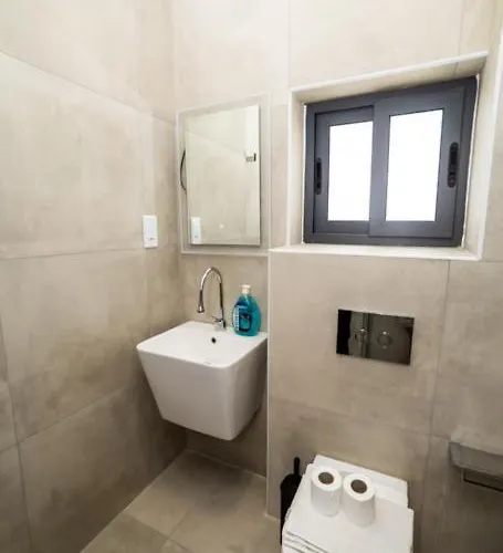 Affordable - By Hostmt *