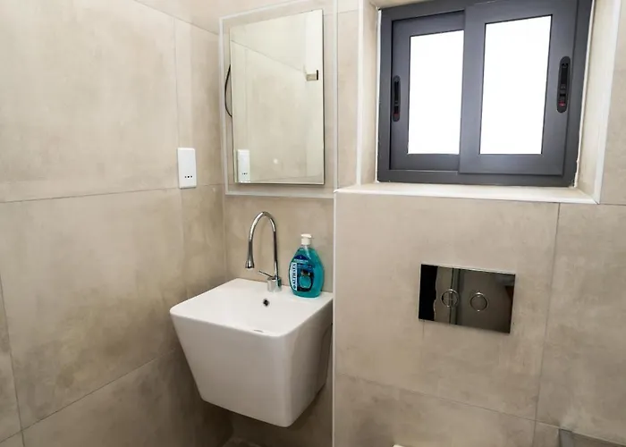 Affordable - By Hostmt *